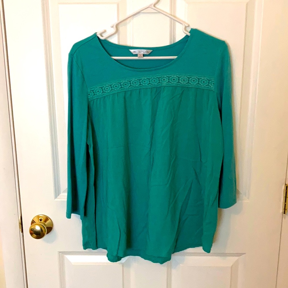 DE Collection shirt—GUC
